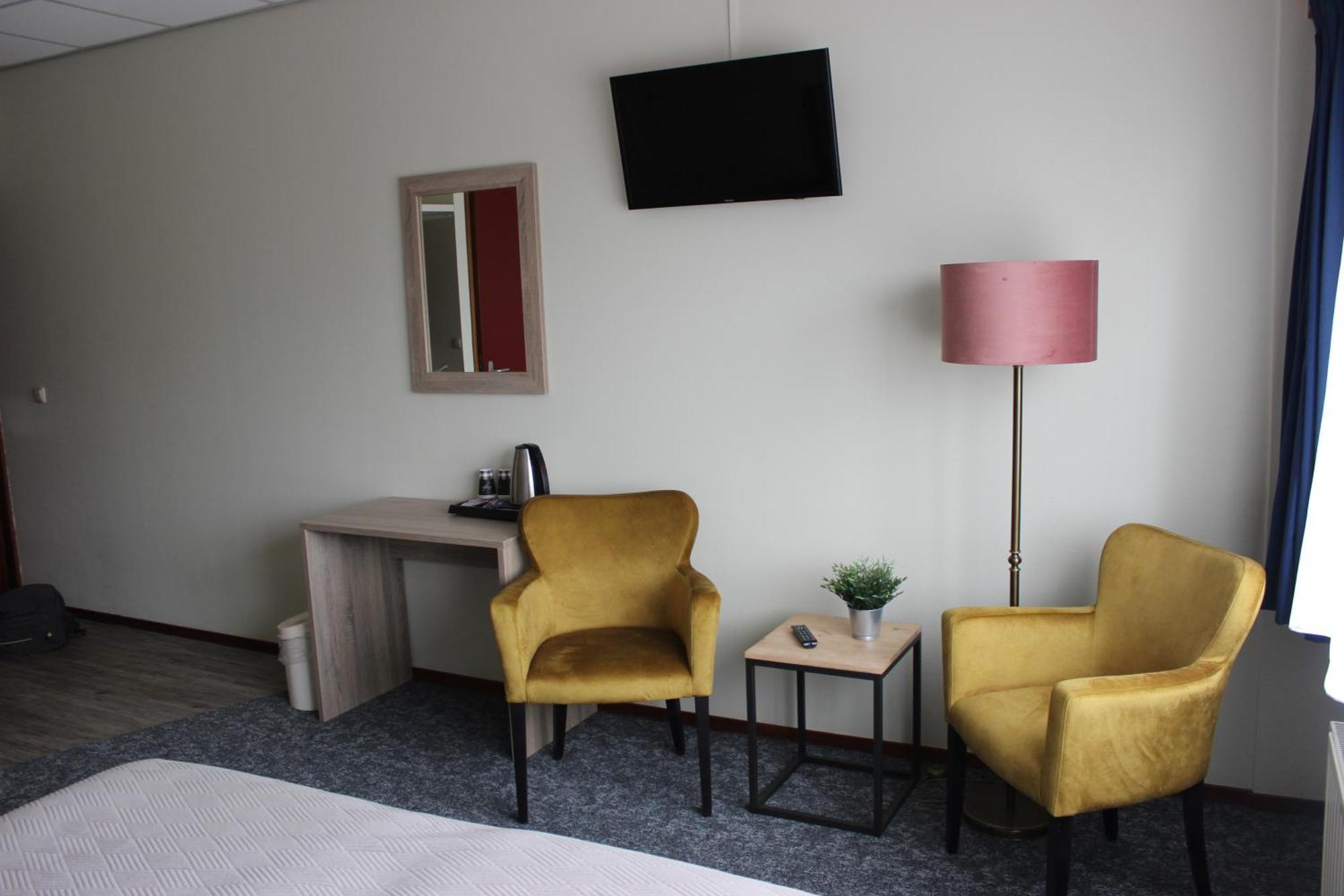 Hotel "De Klok" Buren  Εξωτερικό φωτογραφία