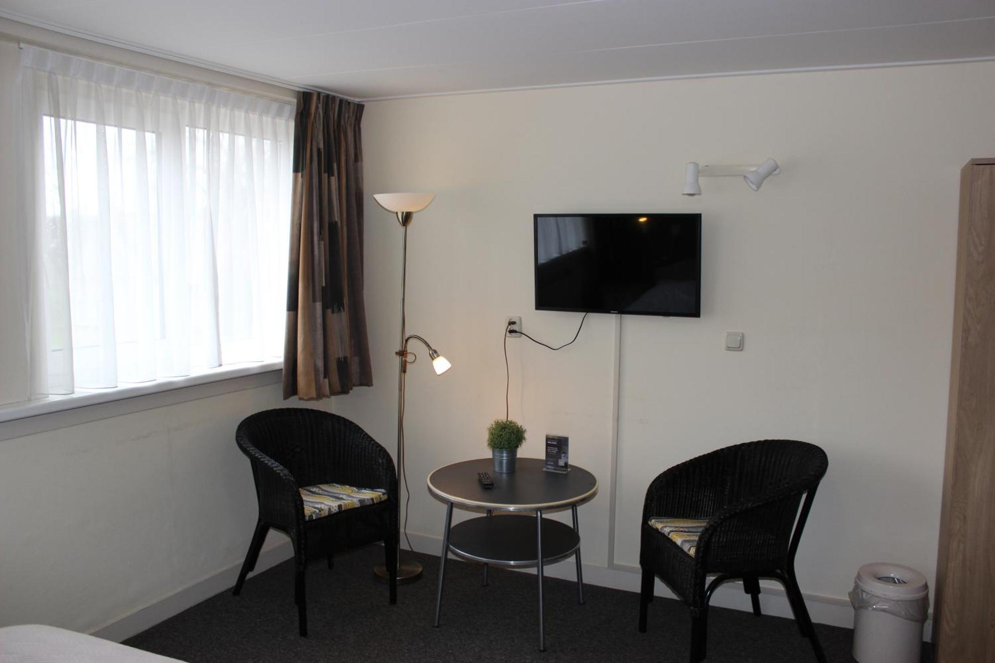 Hotel "De Klok" Buren  Δωμάτιο φωτογραφία